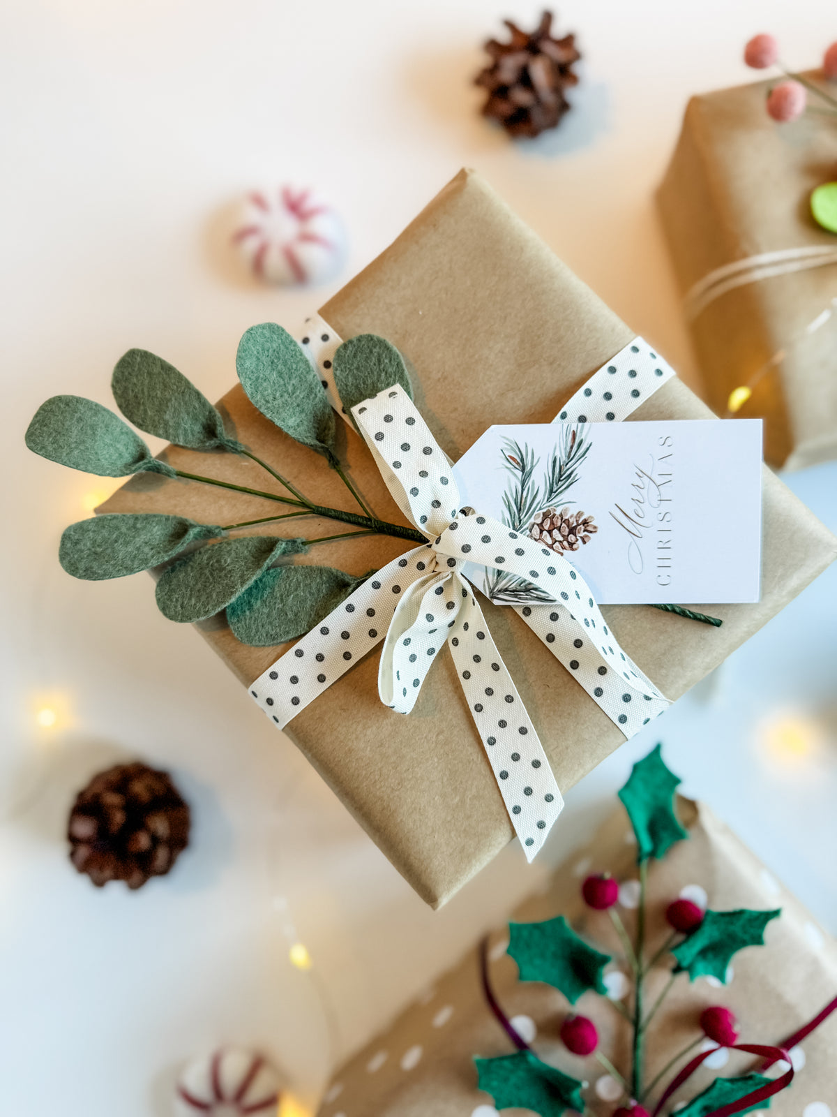 Holiday Gift Accent